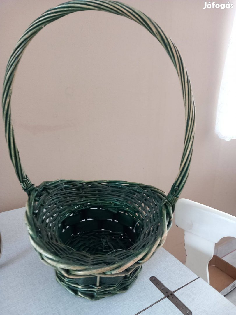 Új ajándék kosár fonott fűzfa 32x28cm