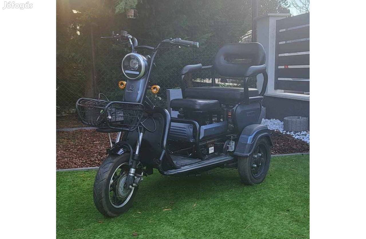 Új akkukkal elektromos moped robogó tricikli háromkerekű rokkantkocsi