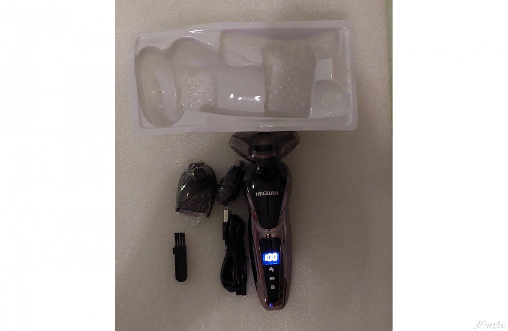 Új akkumulátoros Borotvakészlet Kijelzővel,BorotvaFül,orrsző