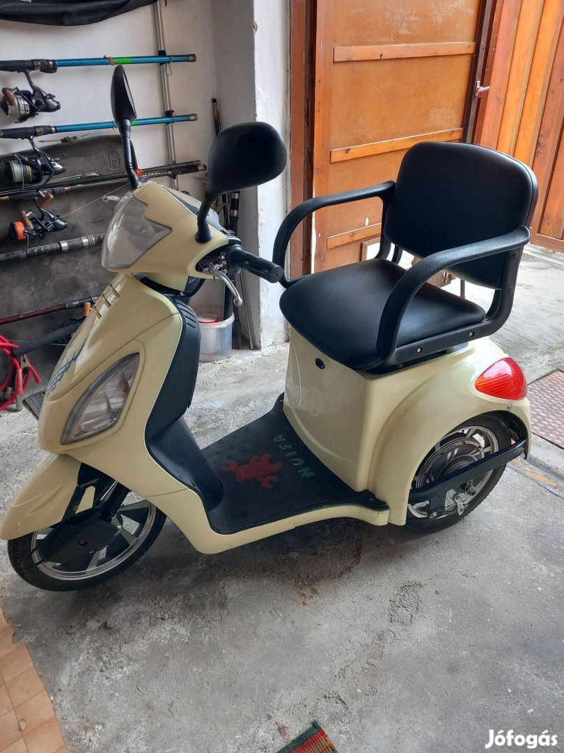 Új aksikkal eladó egy 3kerekü elektromos tricikli