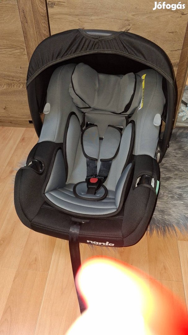 Új állapotú Nania hordozó i-size 0-13 kg 