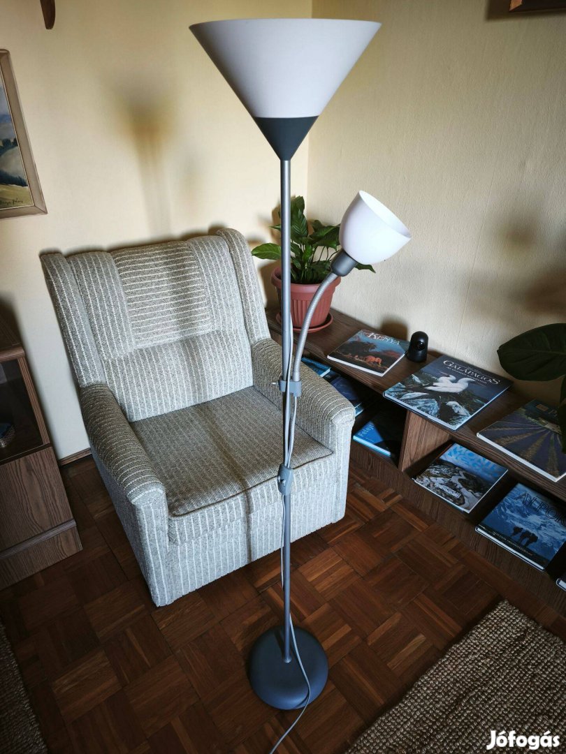 Új állólámpa olvasólámpával 2 LED égővel. Esztétikus és