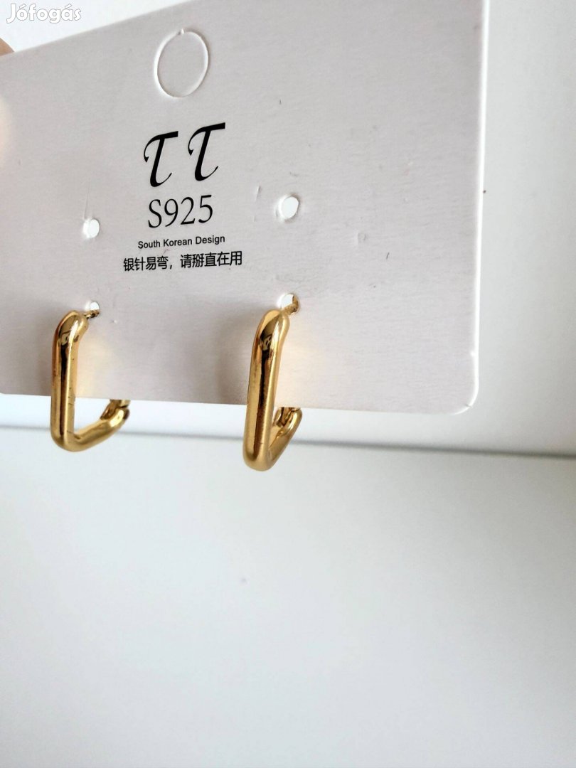 Új arany fülbevaló