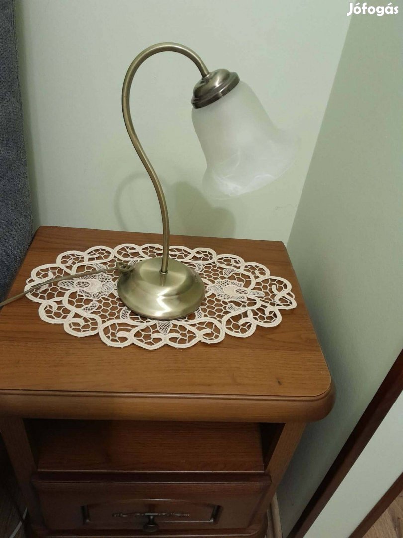 Új asztali lámpa