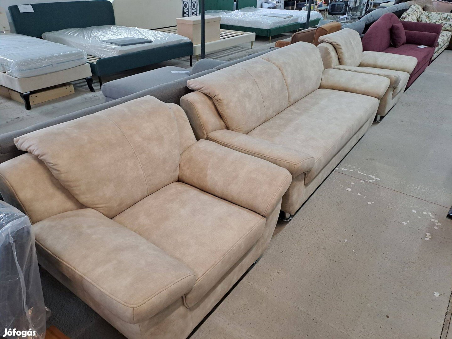 Új bézs fix kanapé + 2 fotel