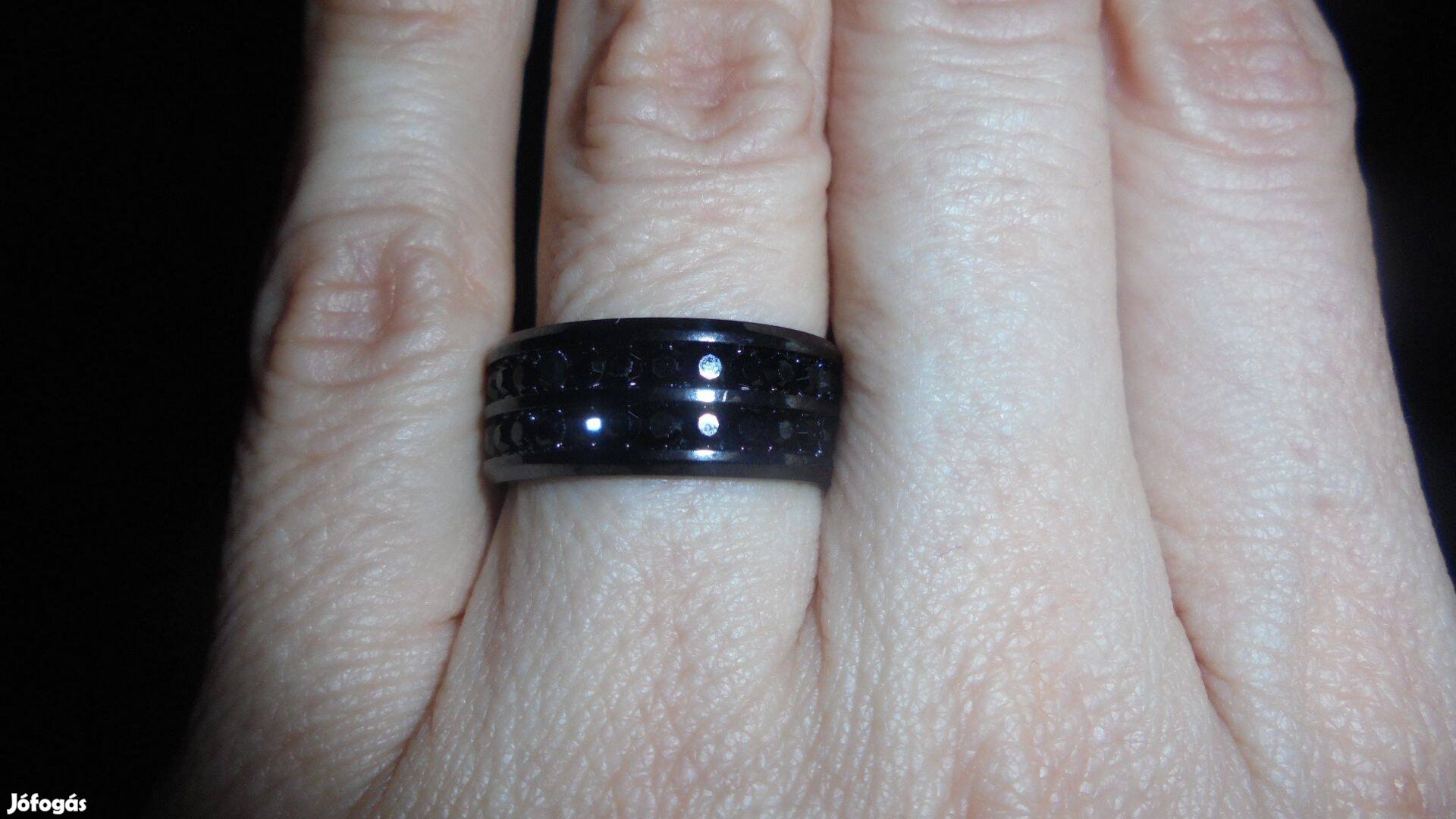 Új bizsu fekete köves strasszköves női gyűrű - 7 - es méret