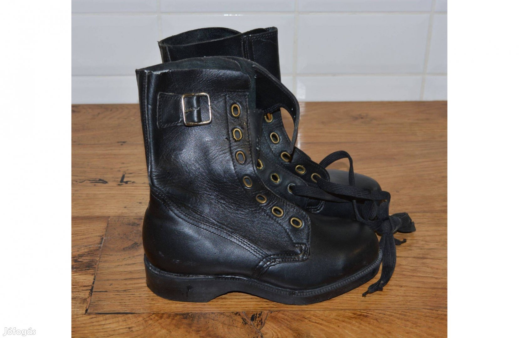 Új bőr katonai bakancs gumi talp 37 -es surranó 1 csattos