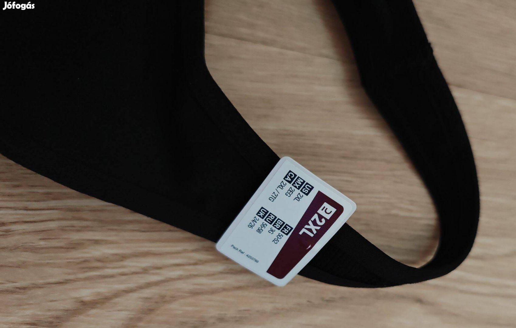 Uj címkés ezüstös női sporttop XL