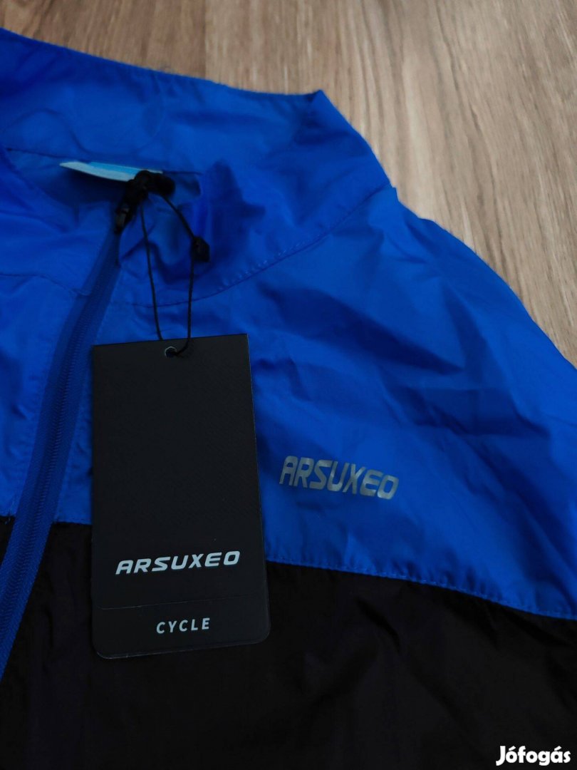 Uj címkés férfi sportmellény