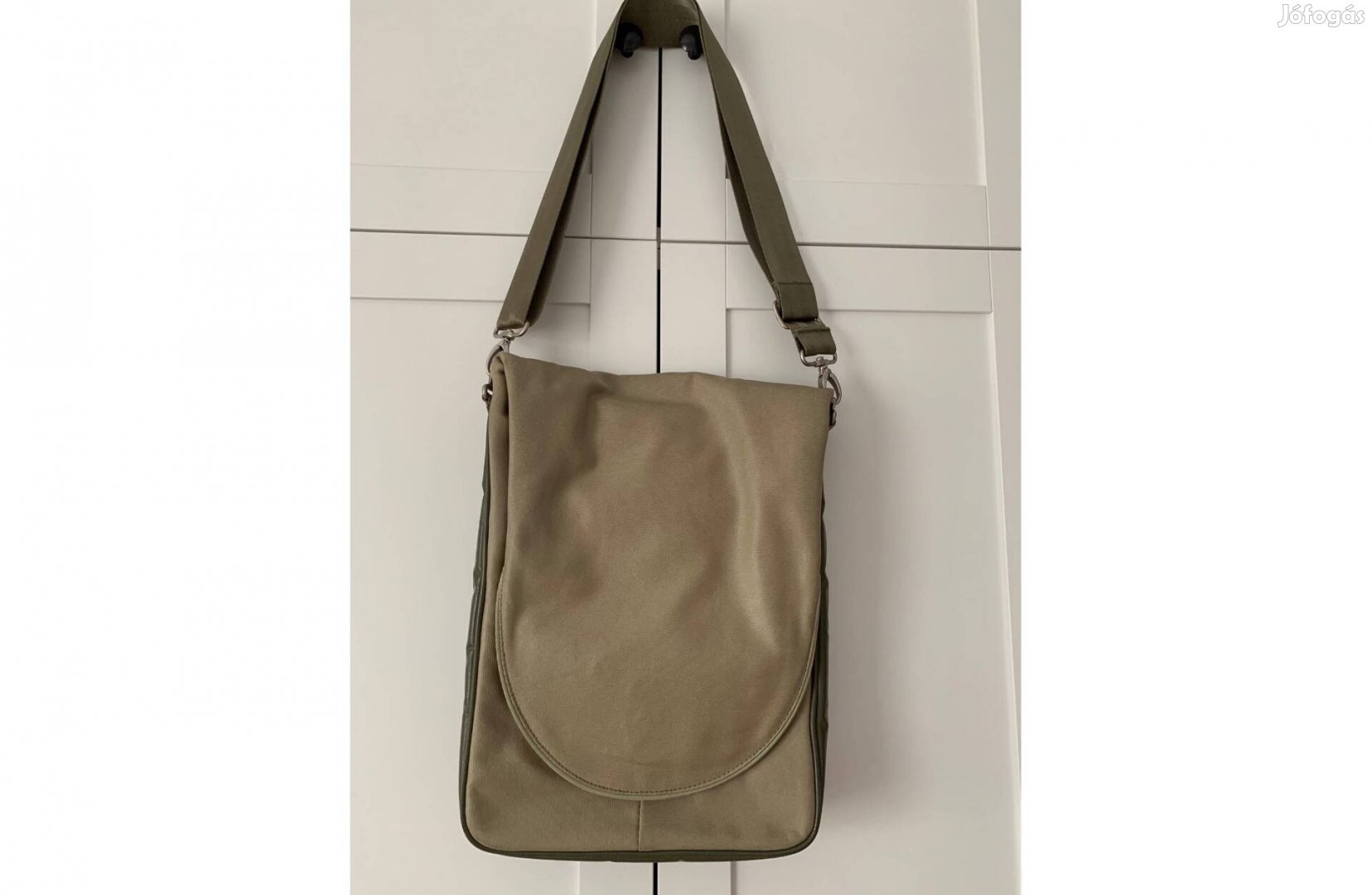 Új címkés laptoptáska