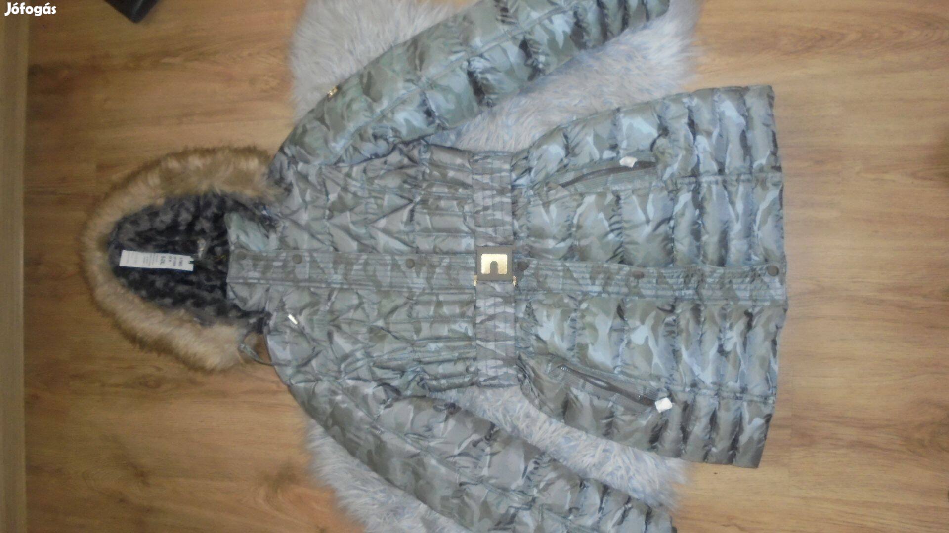 Új címkés női téli pufi szürke terepmintás női kabát övvel - M