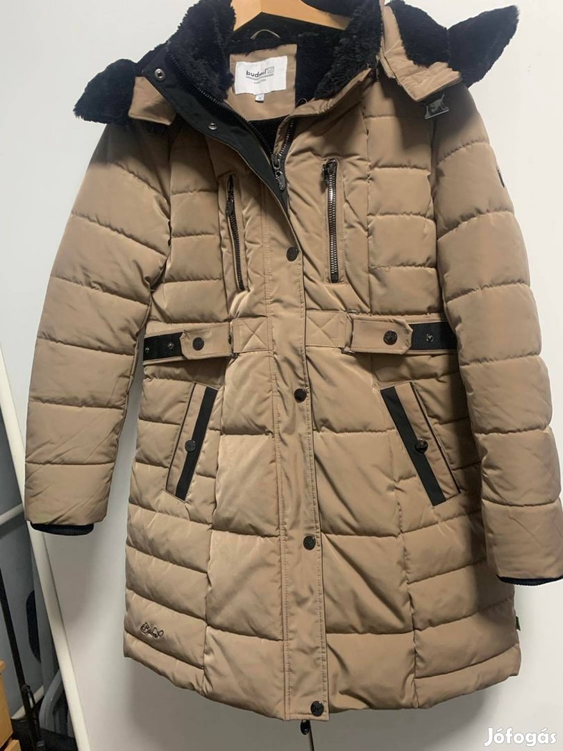 Új csinos, gyönyörű Budmil XL-es kabát eladó!