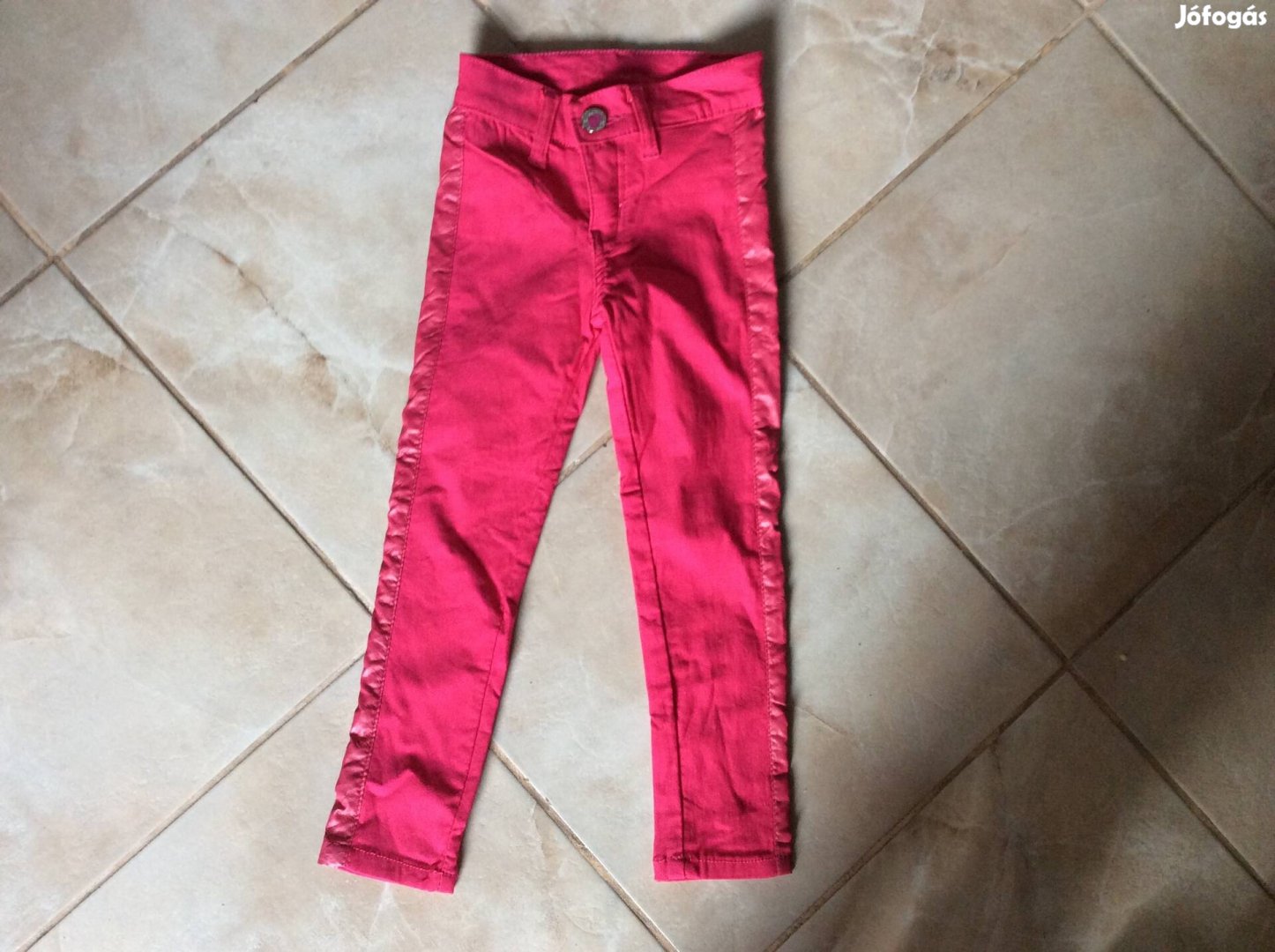 Új csinos nadrág 4 évesre 110-es 116-os leggings 110/116