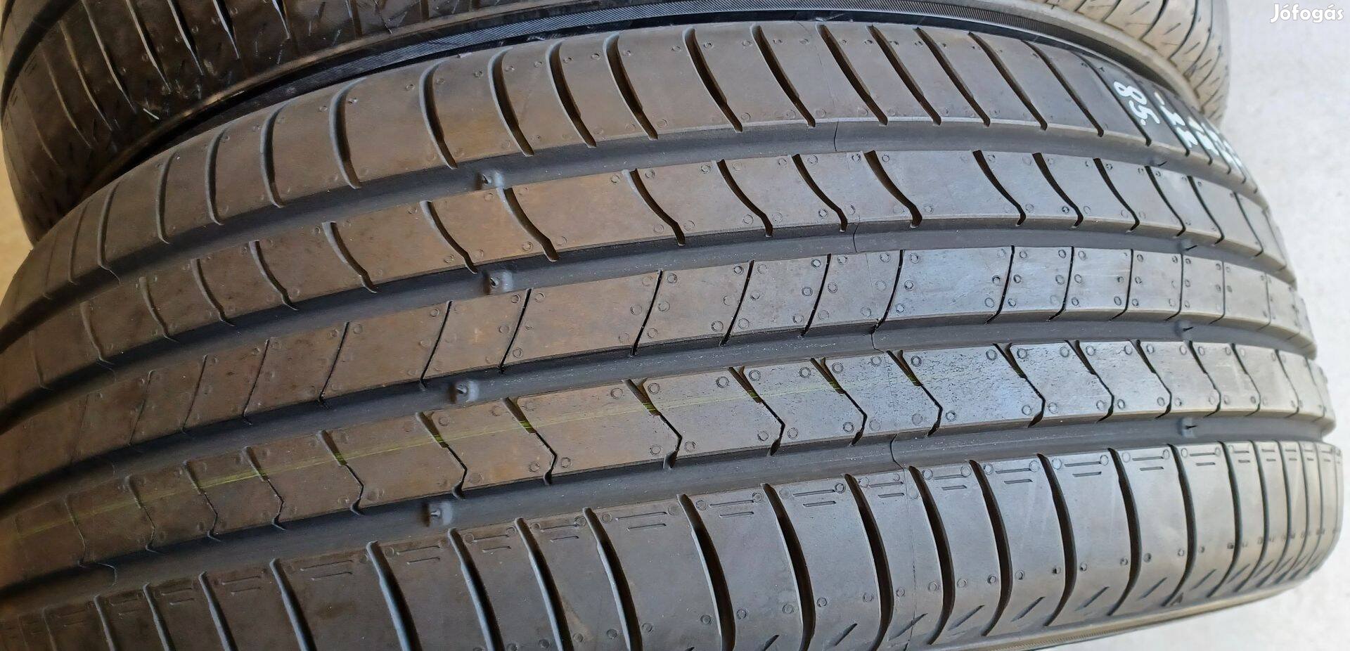 Újdemó Kumho Ecsta HS51 21555 R18 nyári gumik 4db