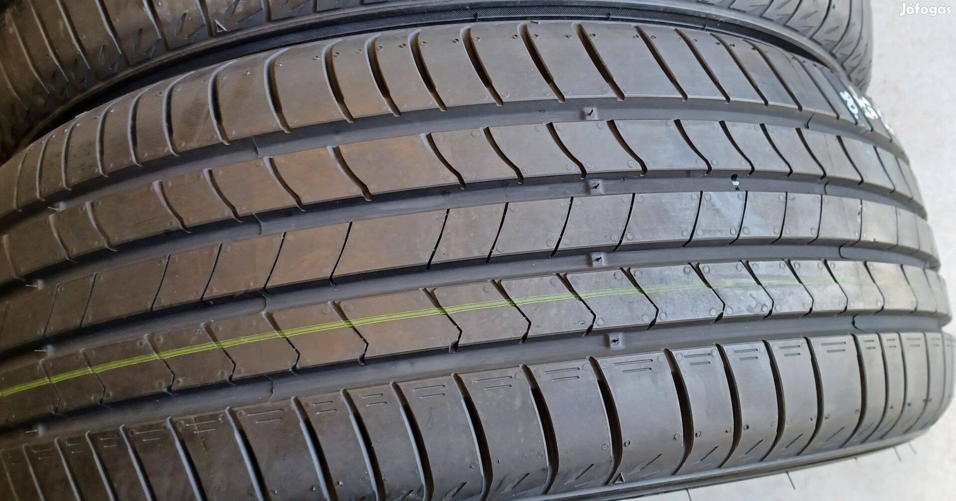 Újdemó Kumho Ecsta HS51 21555 R18 nyári gumik 4db