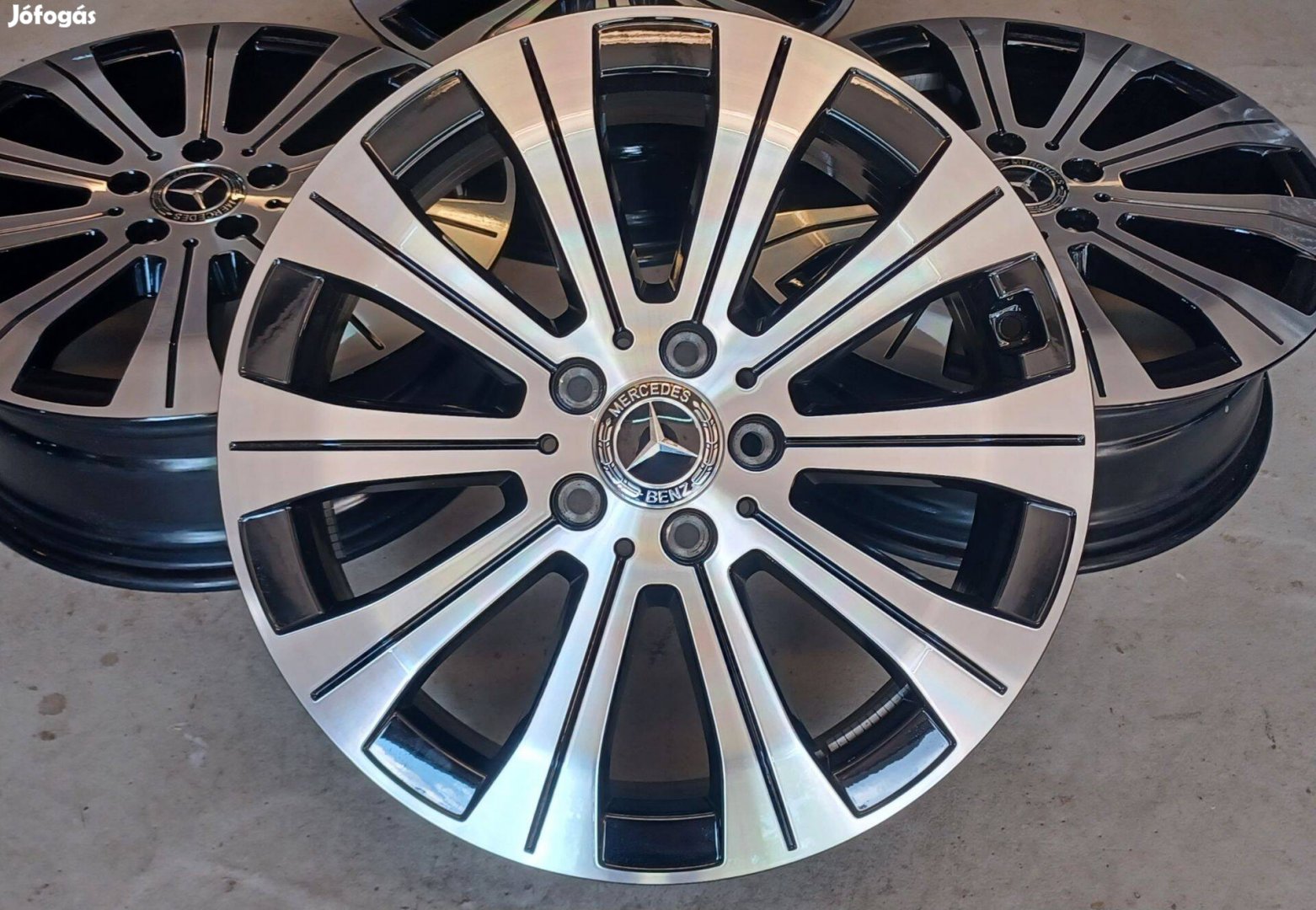 Új/demó Mercedes W243 EQA GLA GLB 5x112 6,5x18 ET44,5 4db