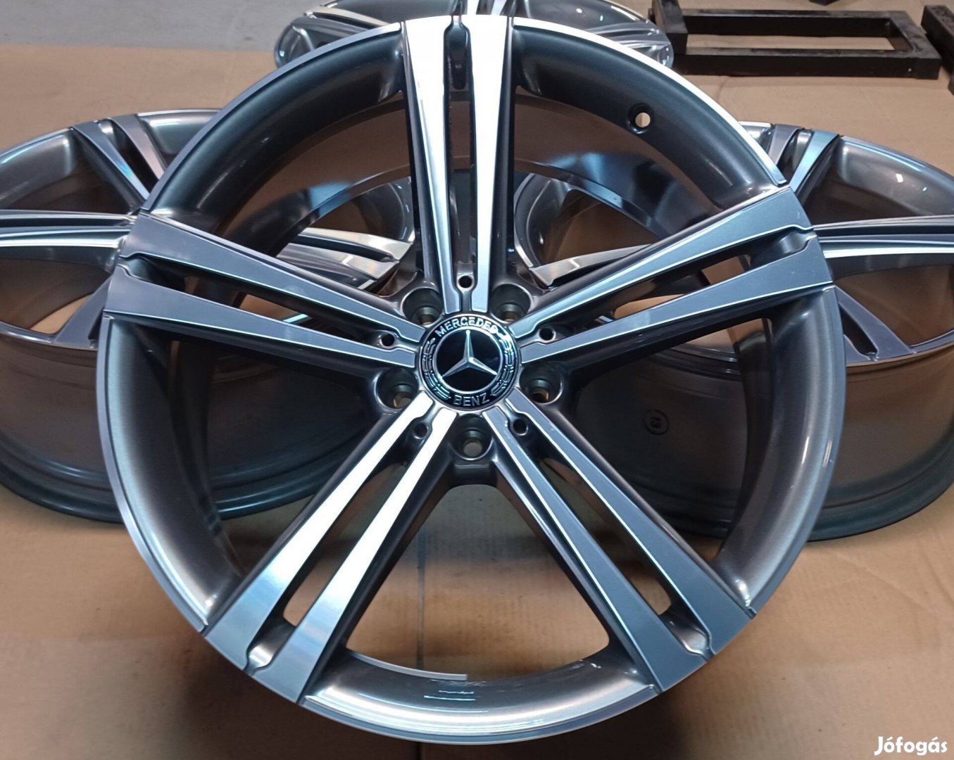 Új/demó Mercedes W257 CLS alufelnik 5x112 8-9x20 ET33 4db