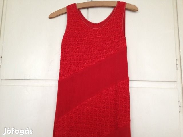 Új,elegáns,piros színű,egyedi alkalmi vagy estélyi ruha S-es méret