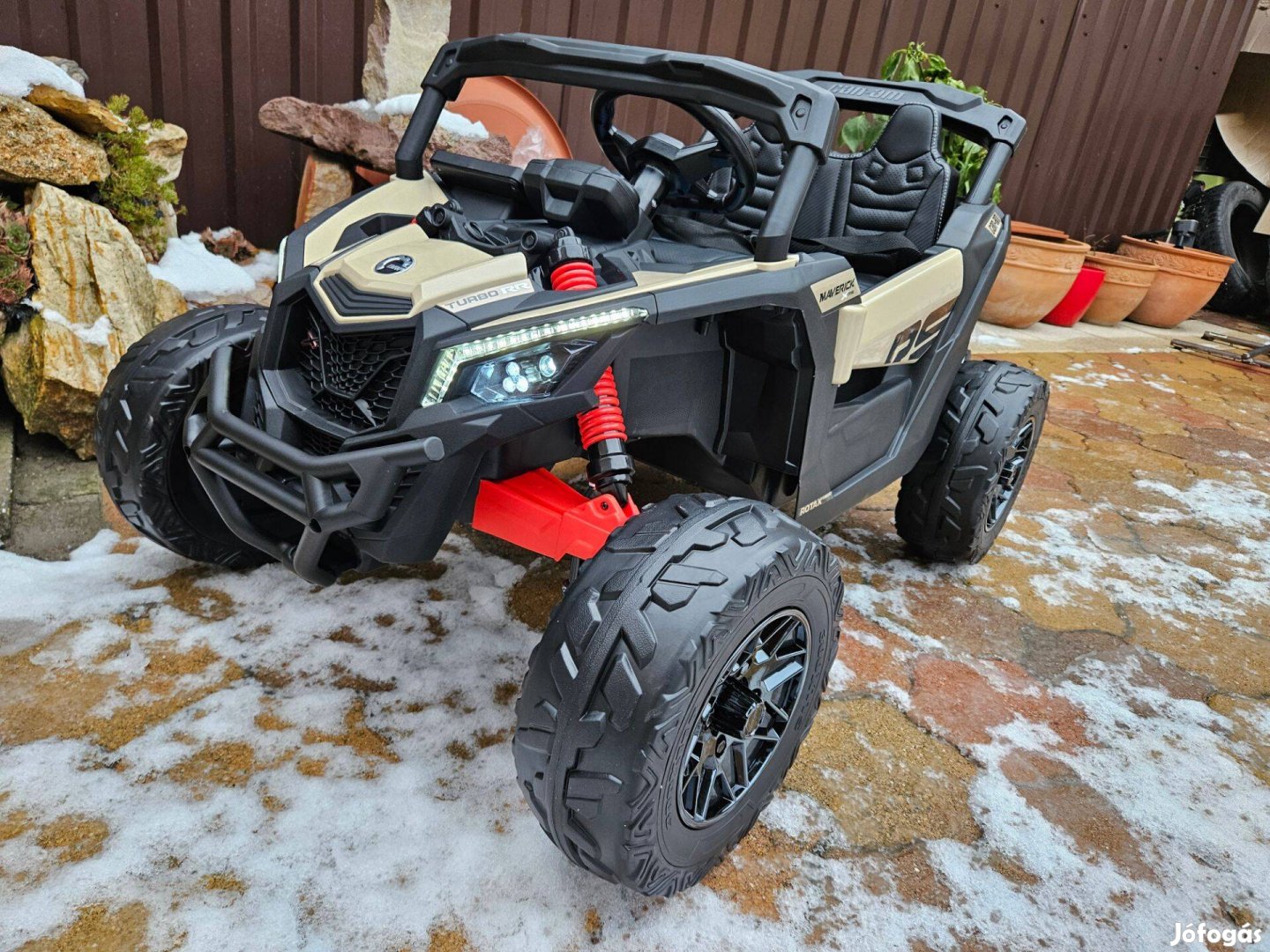 Új elektromos autó Buggy Can-Am Maverick 4x4 -es 24V 4x200W