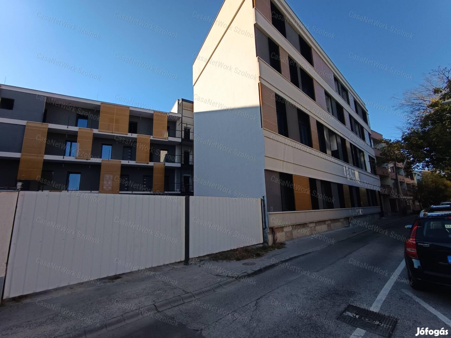 Új építésű, belvárosi, liftes lakás eladó