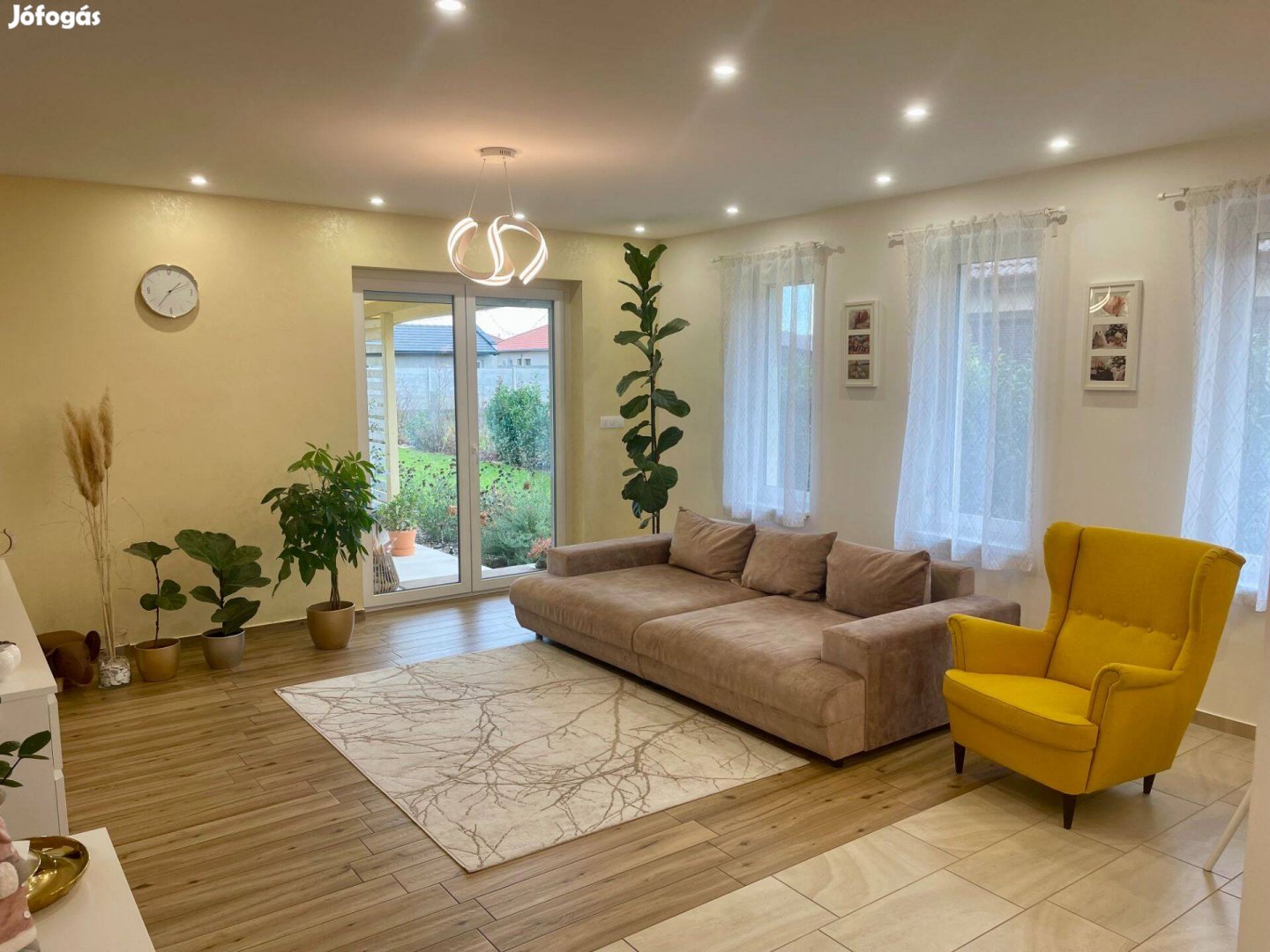 Új épitésű családi ház Kadafalva új részén!