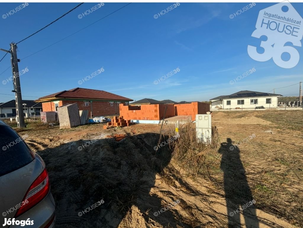 Új építésű ház eladó Ballószög új építésű részén, szuper