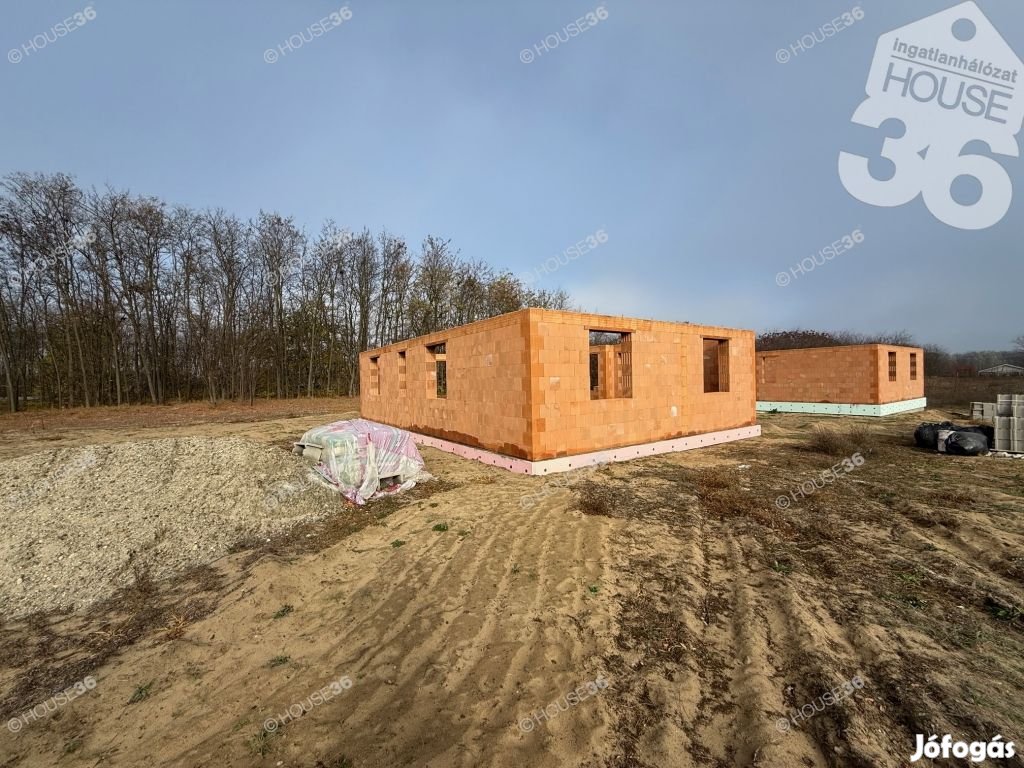 Új építésű ikerház eladó Kecskemét -Felsőszéktón!