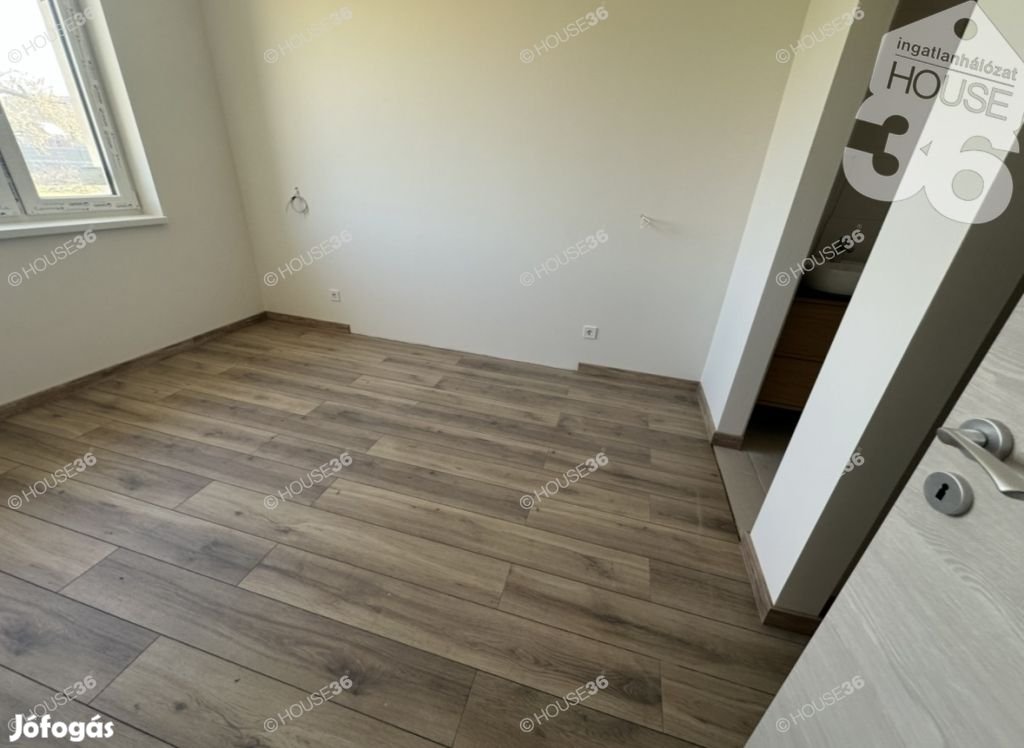 Új építésű nappali + 4 szobás 100 m2-es ház eladó!