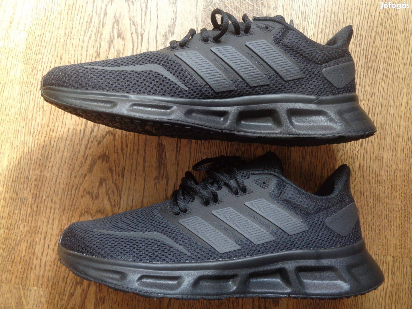 Új eredeti Adidas 44-es 44 női futócipő teniszcipő utcai cipő 3-féle
