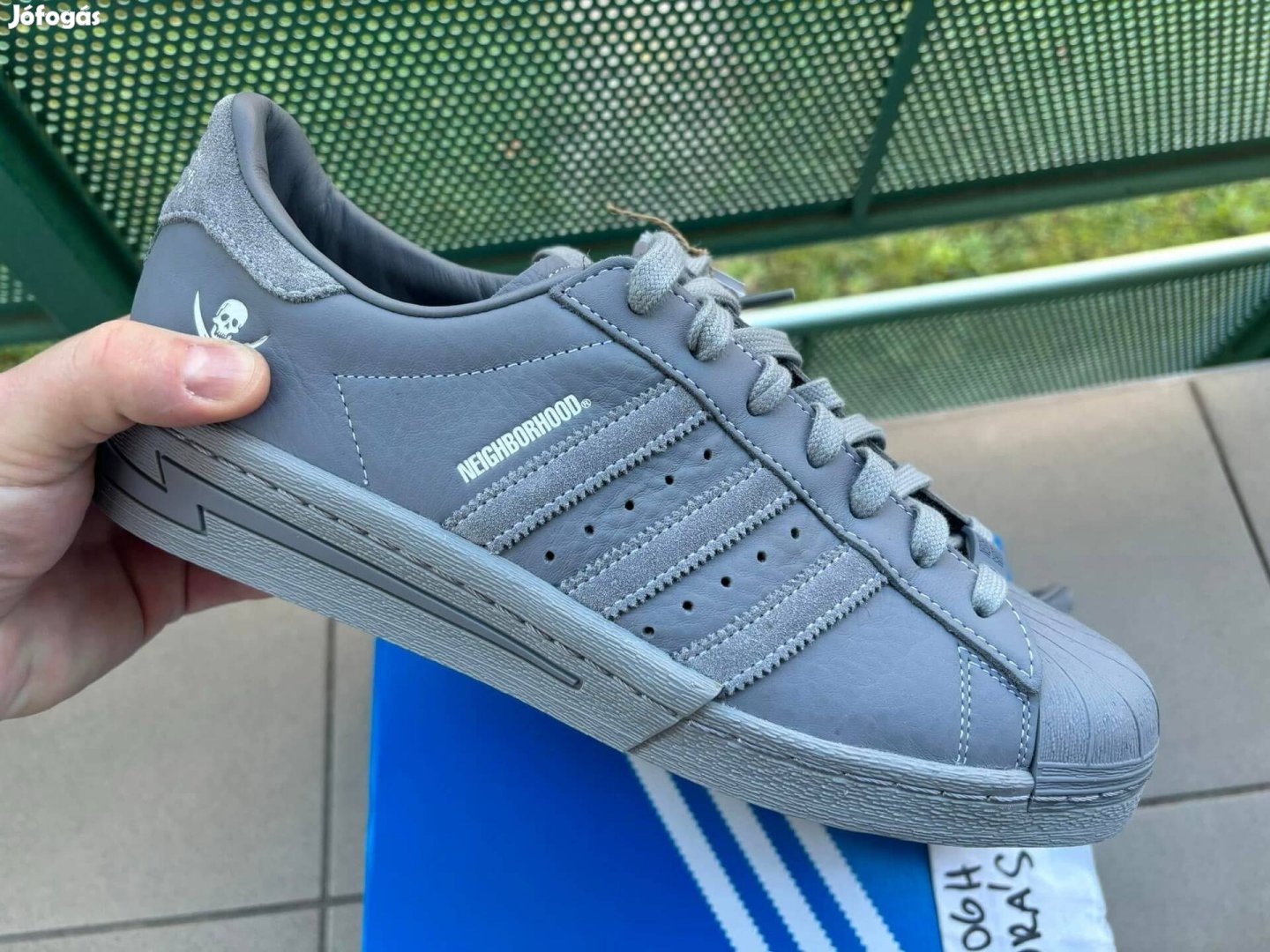 Új eredeti Adidas Superstar "Neighborhood"-44 2/3Eu cipő!