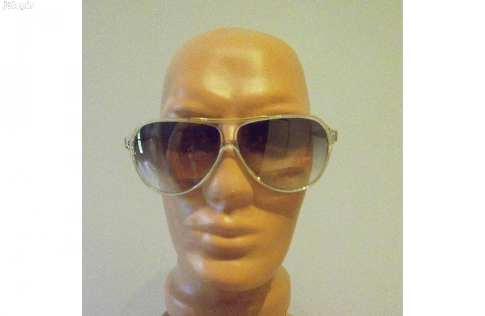 Új eredeti Benetton férfi napszemüveg eladó