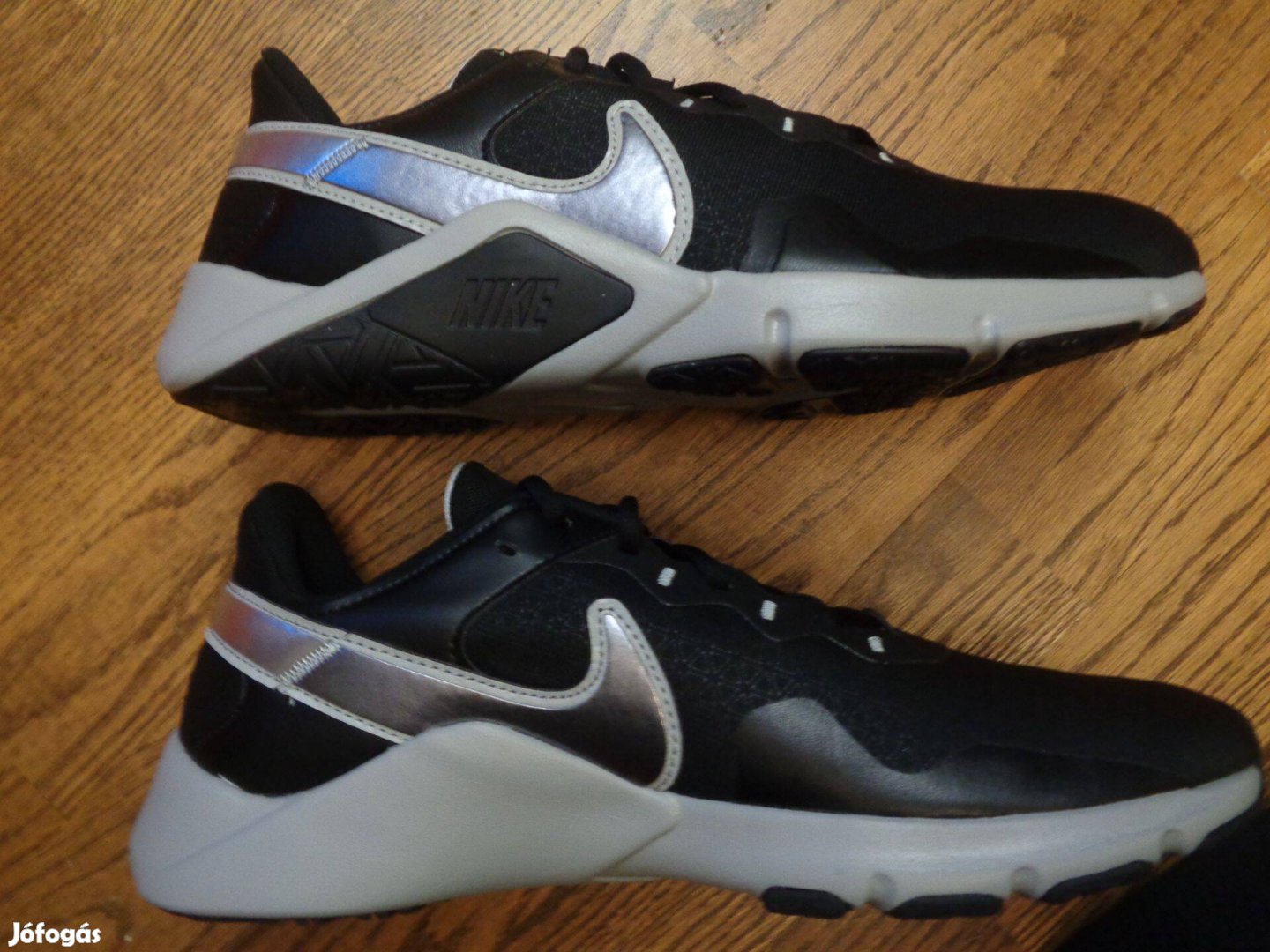 Új eredeti Nike Legend Essential 2 44-es 44 férfi sportcipő utcai cipő