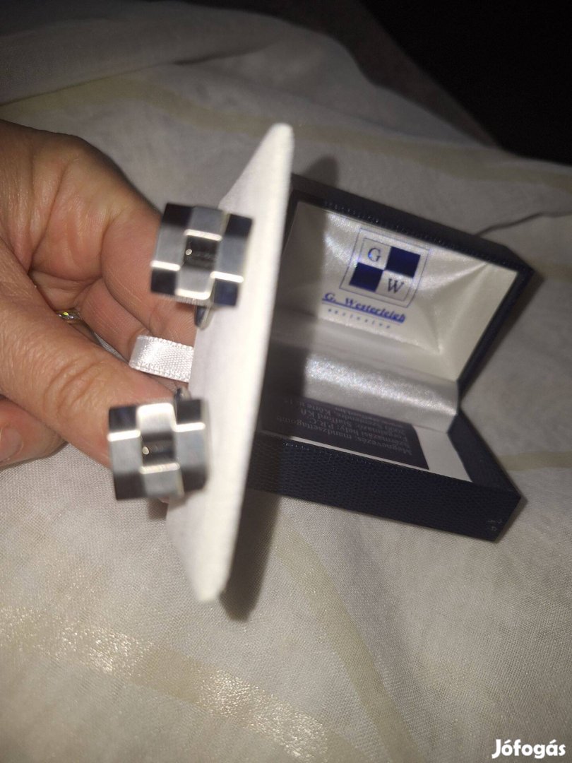 Új ezüst stínű mandzsetta szett