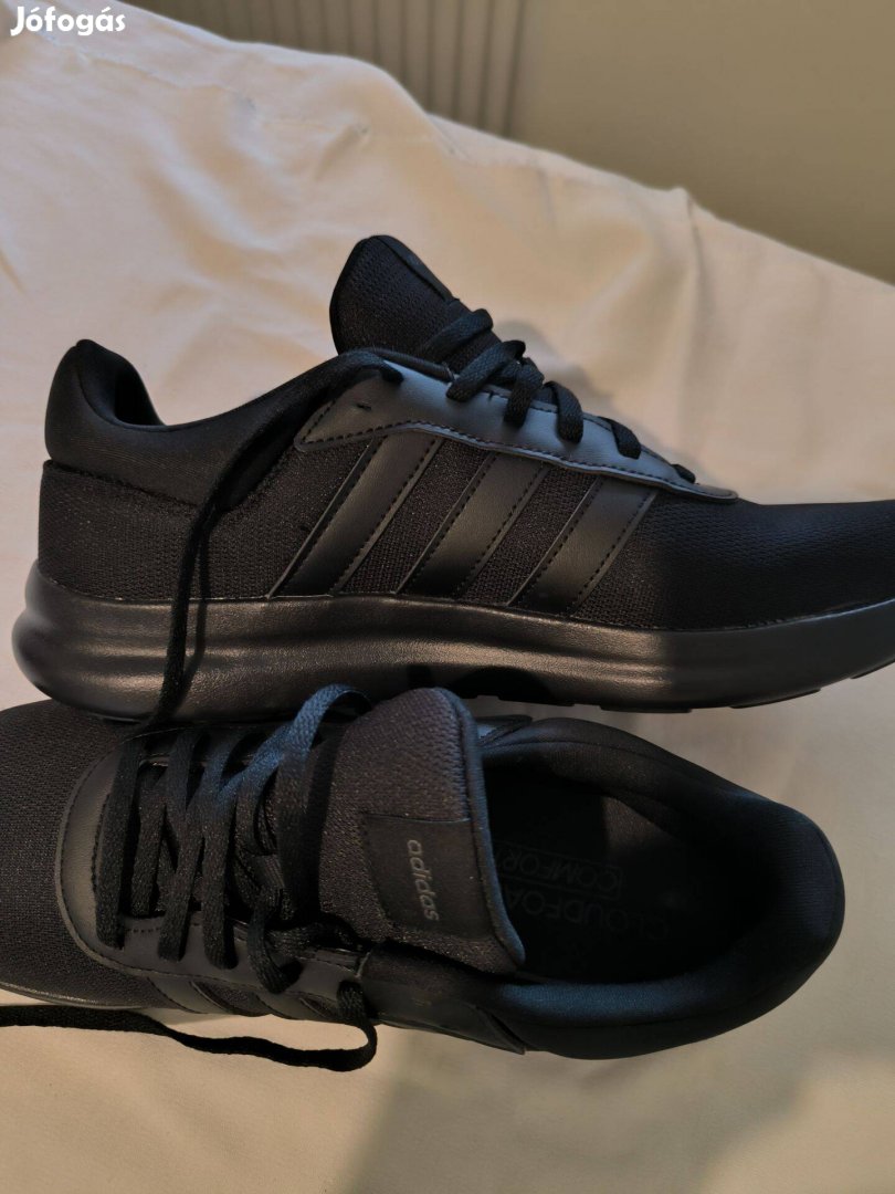 Új fekete Adidas sportcipő eladó 45,5-s méretben