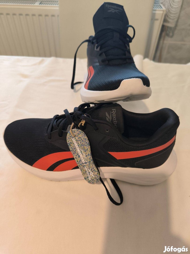 Új fekete -narancs Reebok cipő 42-s méretben eladó
