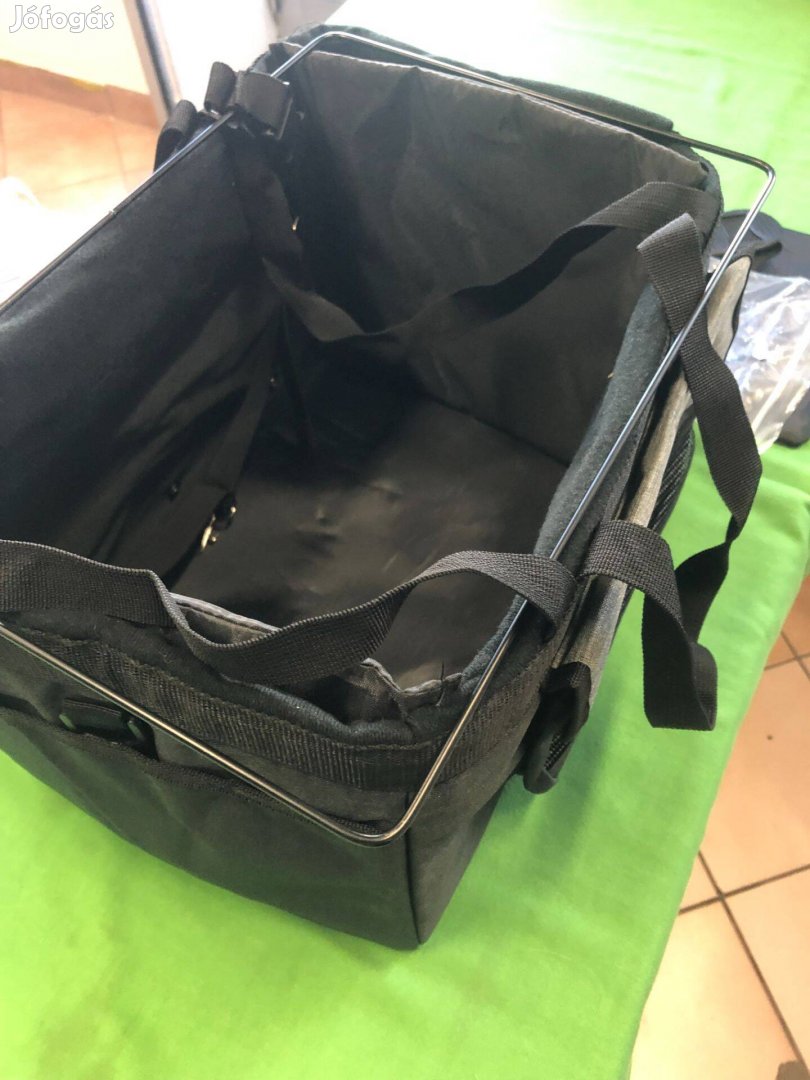 Új fekete kerékpáros táska, csomagtartó