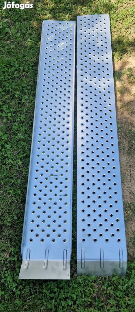 Új felhajtó rámpa eladó
