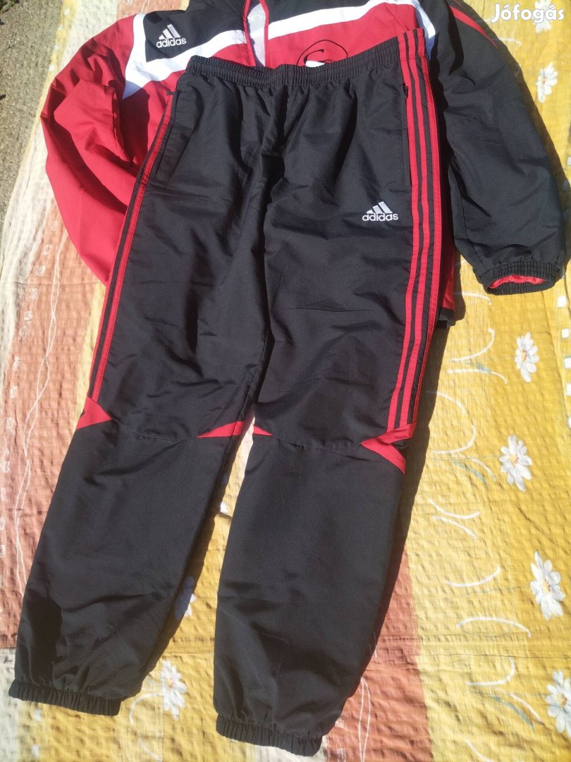 Új férfi XL -Adidas / Nike / Puma ruhák 