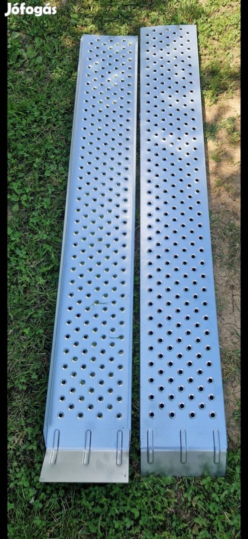 Új fix felhajtó rámpa (160cm hosszú) eladó