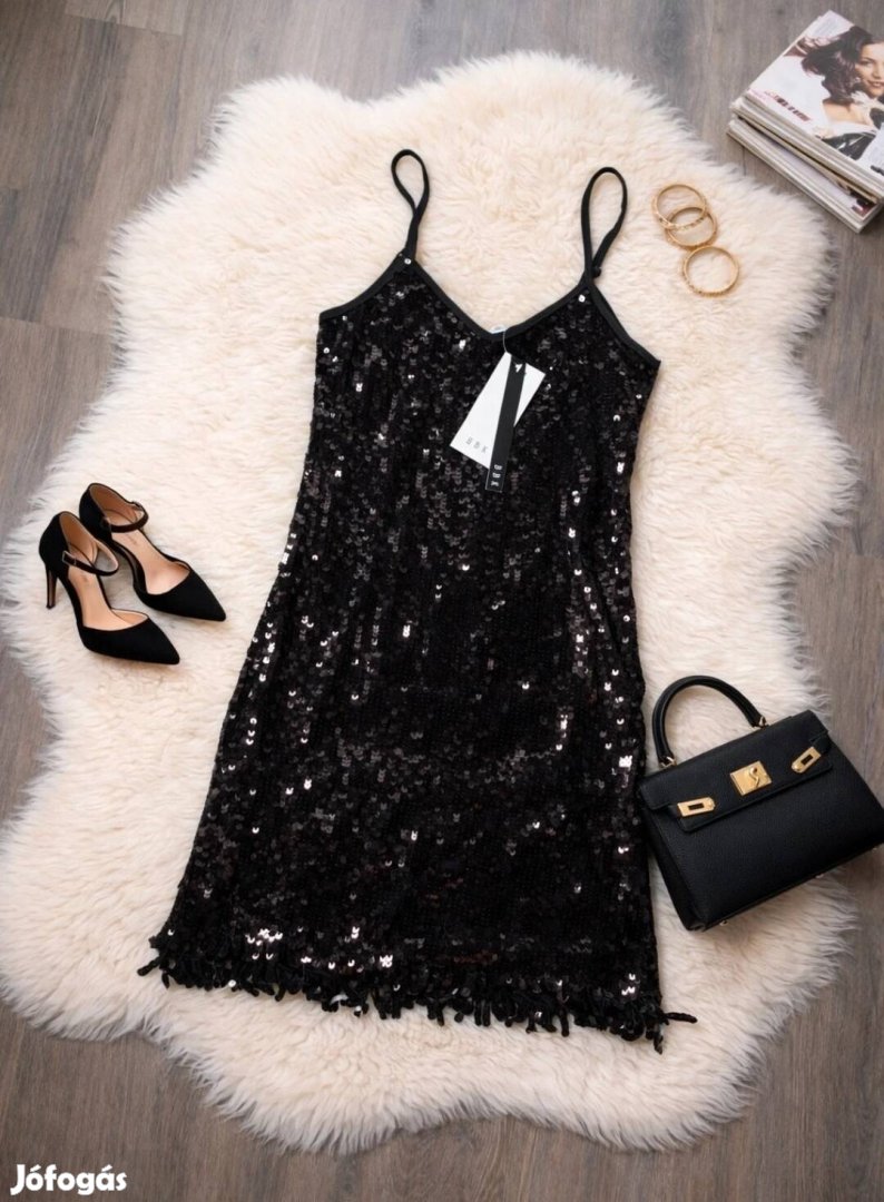 Új flitteres fekete ruha
