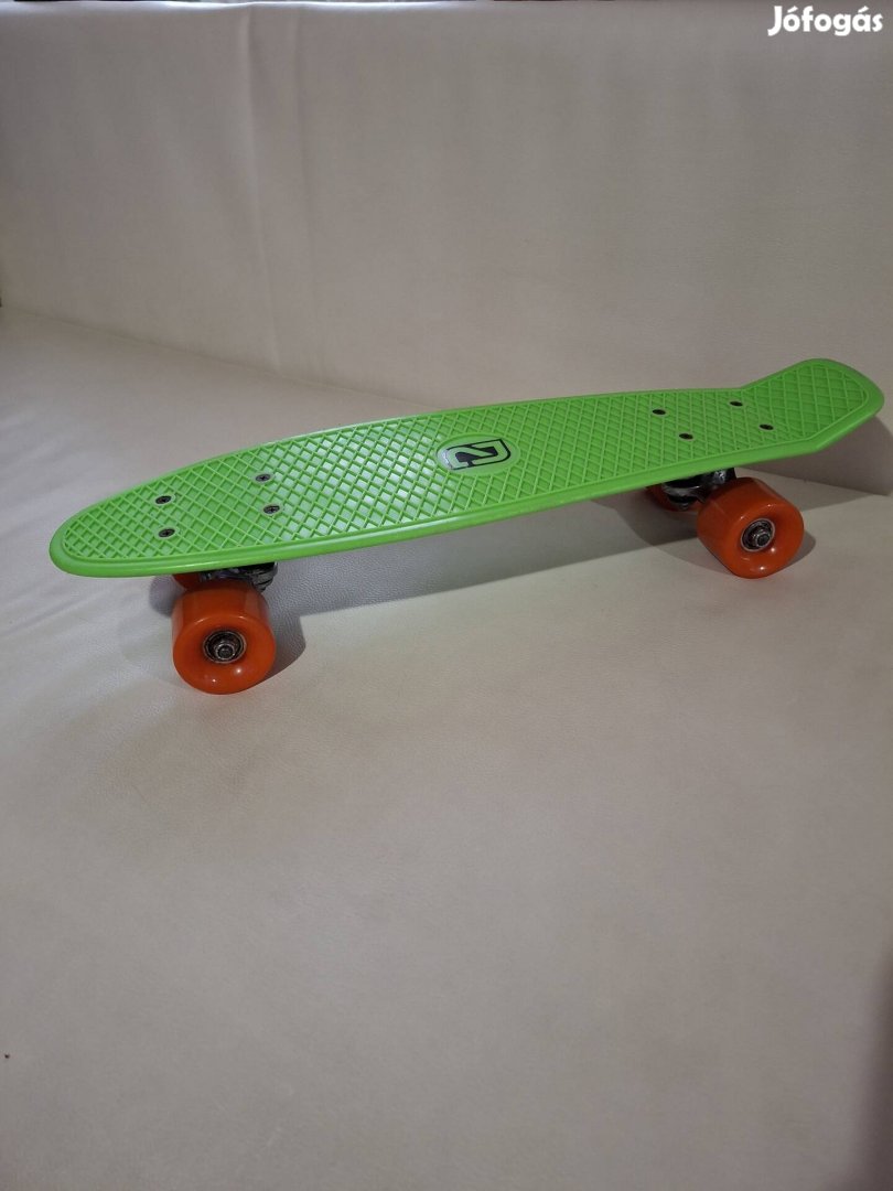 Új gördeszka eladó
