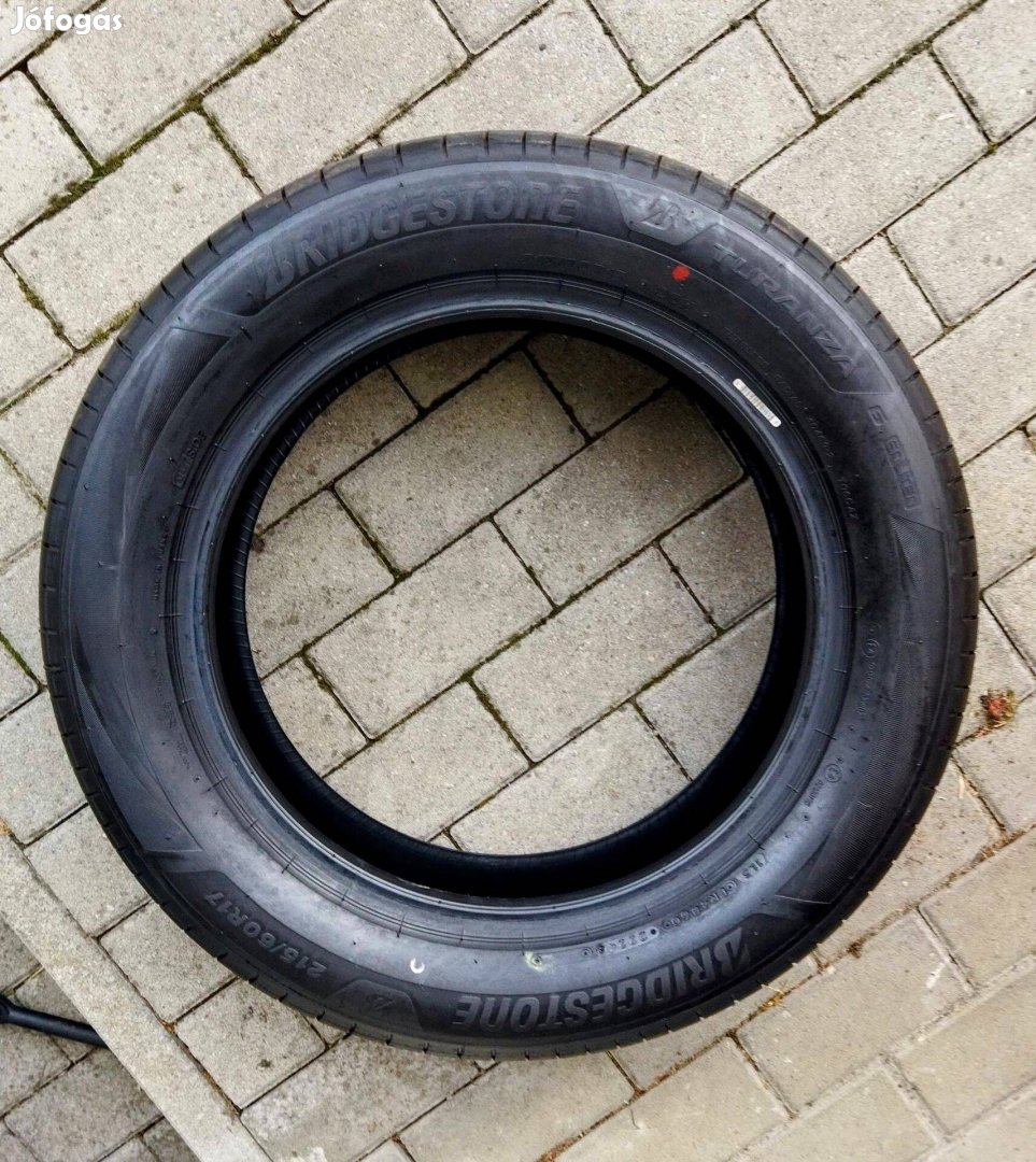 Új gumiabroncs olcsón (215/60 R17)