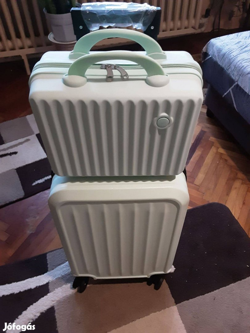 Új gurulós bőröndszett keményfalú 2014 42L16L halványzöld