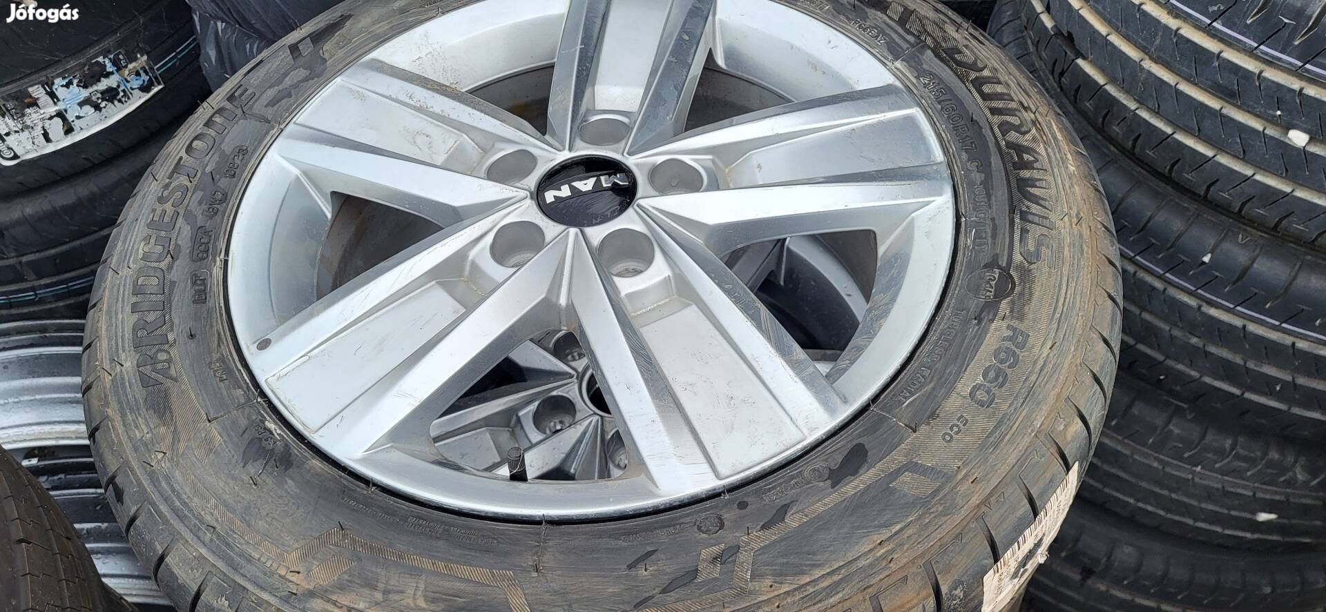 Új gyári VW Devonport 17 " alufelni  5x120 + új 215/60 R17 C 2023