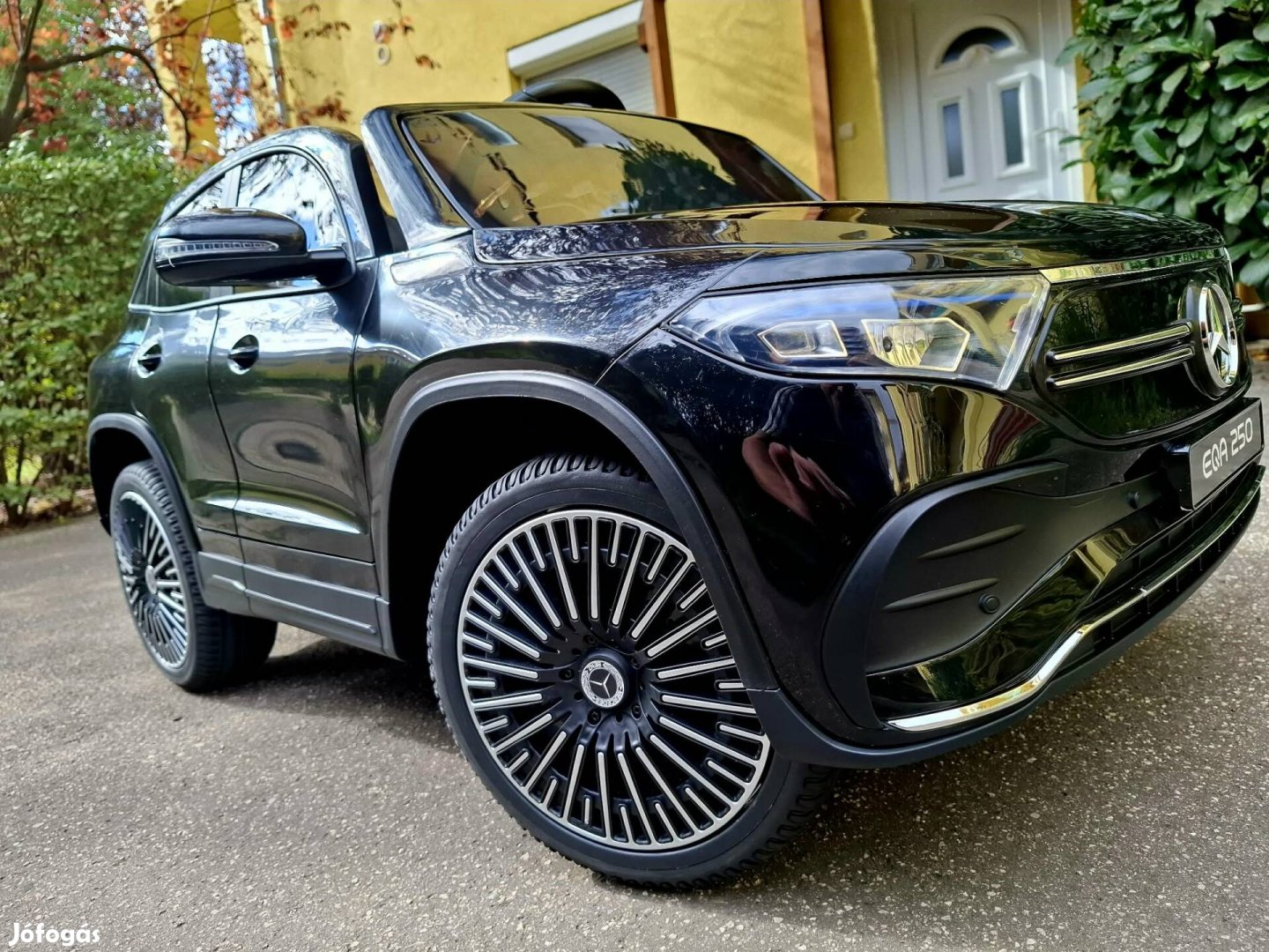 Uj gyerek elektromos Mercedes EQA 250