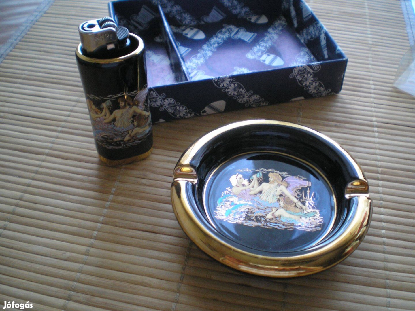 Új hamutartó öngyújtótartóval együtt 24 arany karáttal