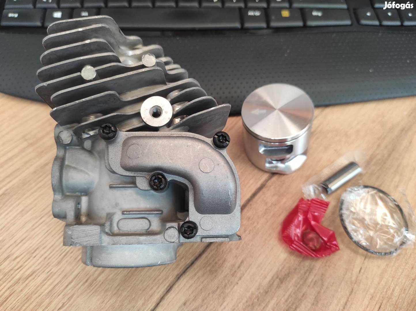 Új hengerszett Husqvarna 545-550 XP láncfűrészhez (43 mm)