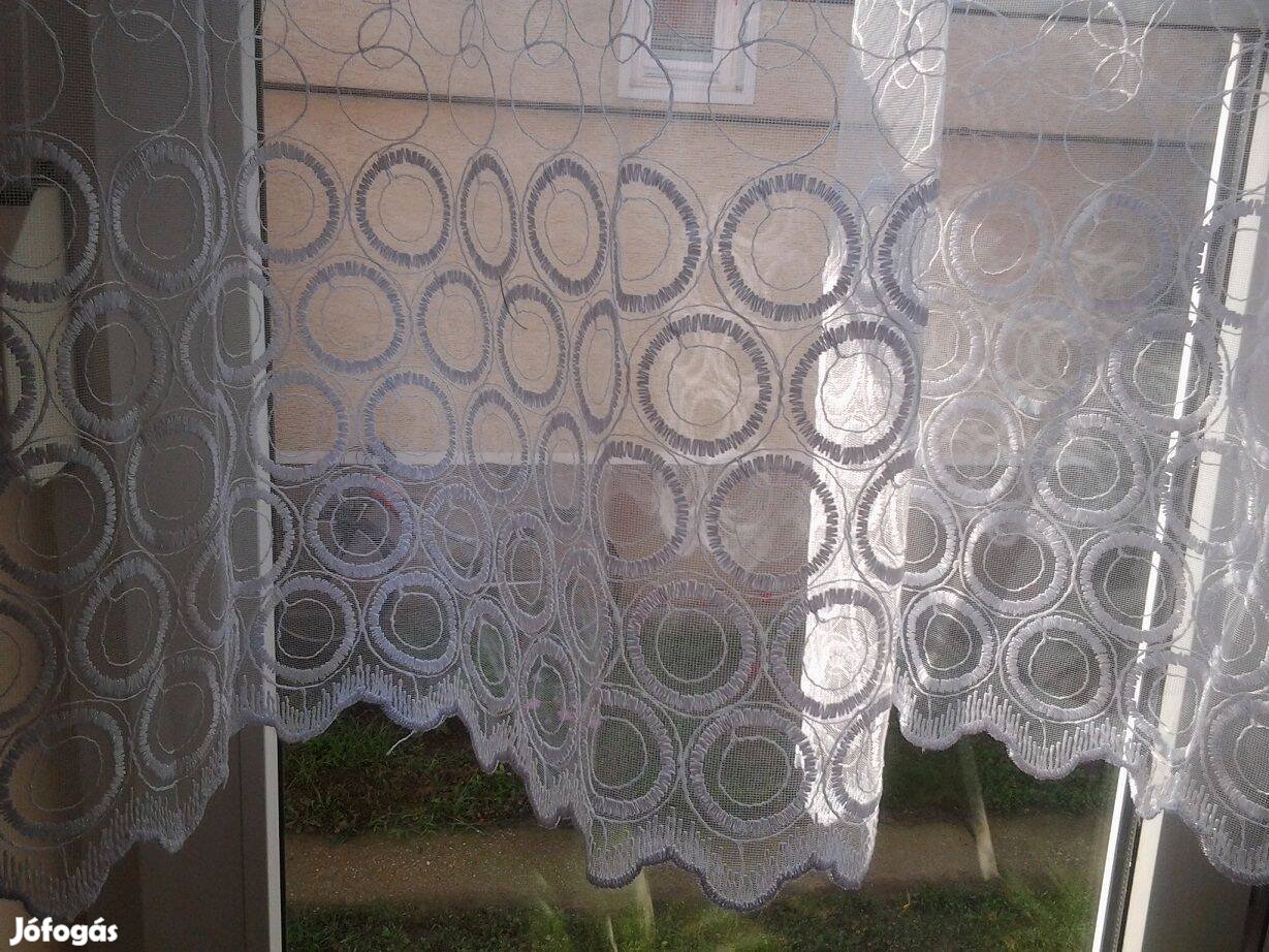 Új hófehér körmintás függöny párban (3 m x 145 cm)