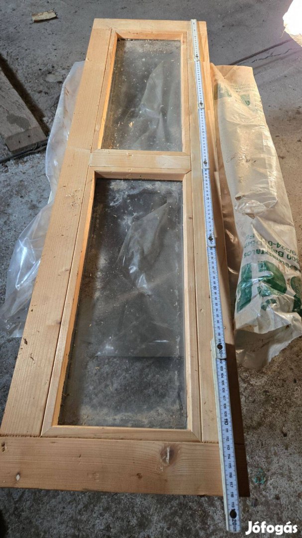 Új hőszigetelt fa ablak