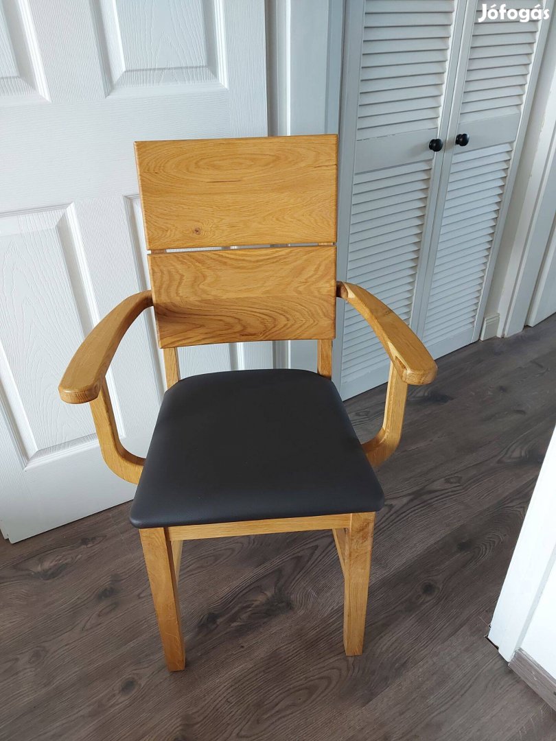 Új,karfás fa székek eladók